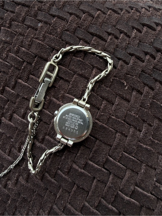 Rarely Find Seiko Silver Braided Bracelet Watch with White Dial main image 4